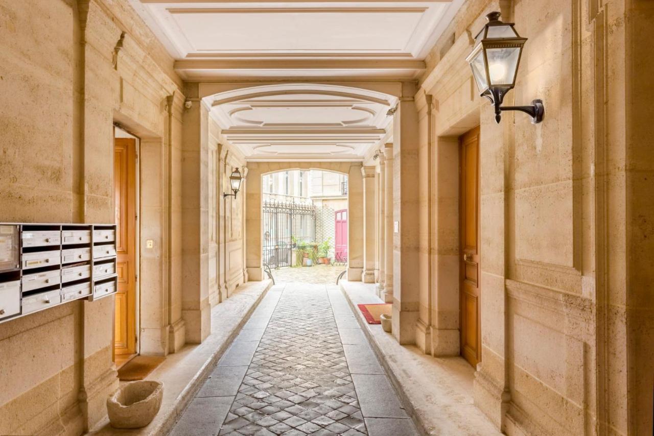 Cozy Apartment - Champs Elysees - Monceau Париж Екстериор снимка