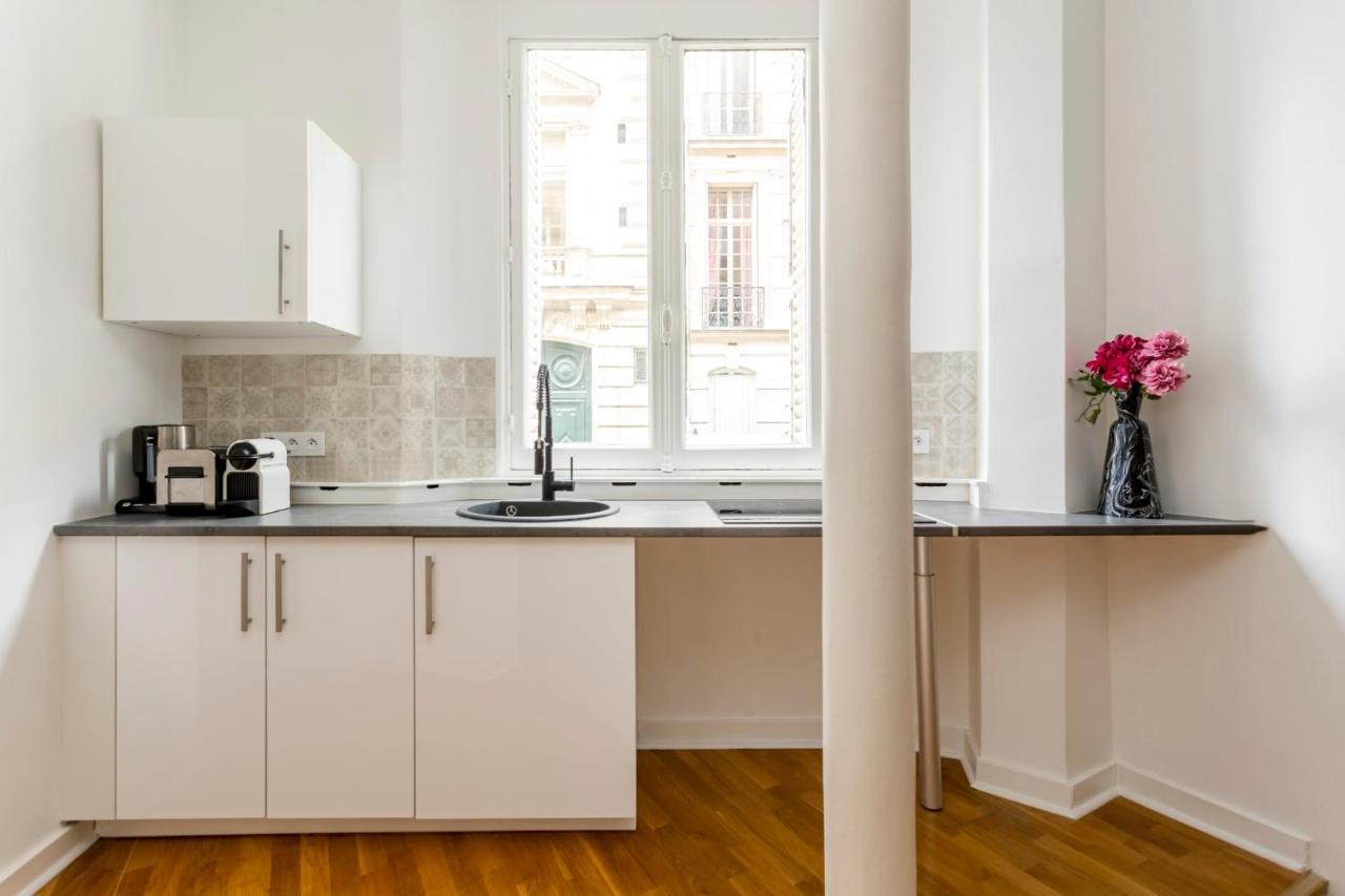 Cozy Apartment - Champs Elysees - Monceau Париж Екстериор снимка