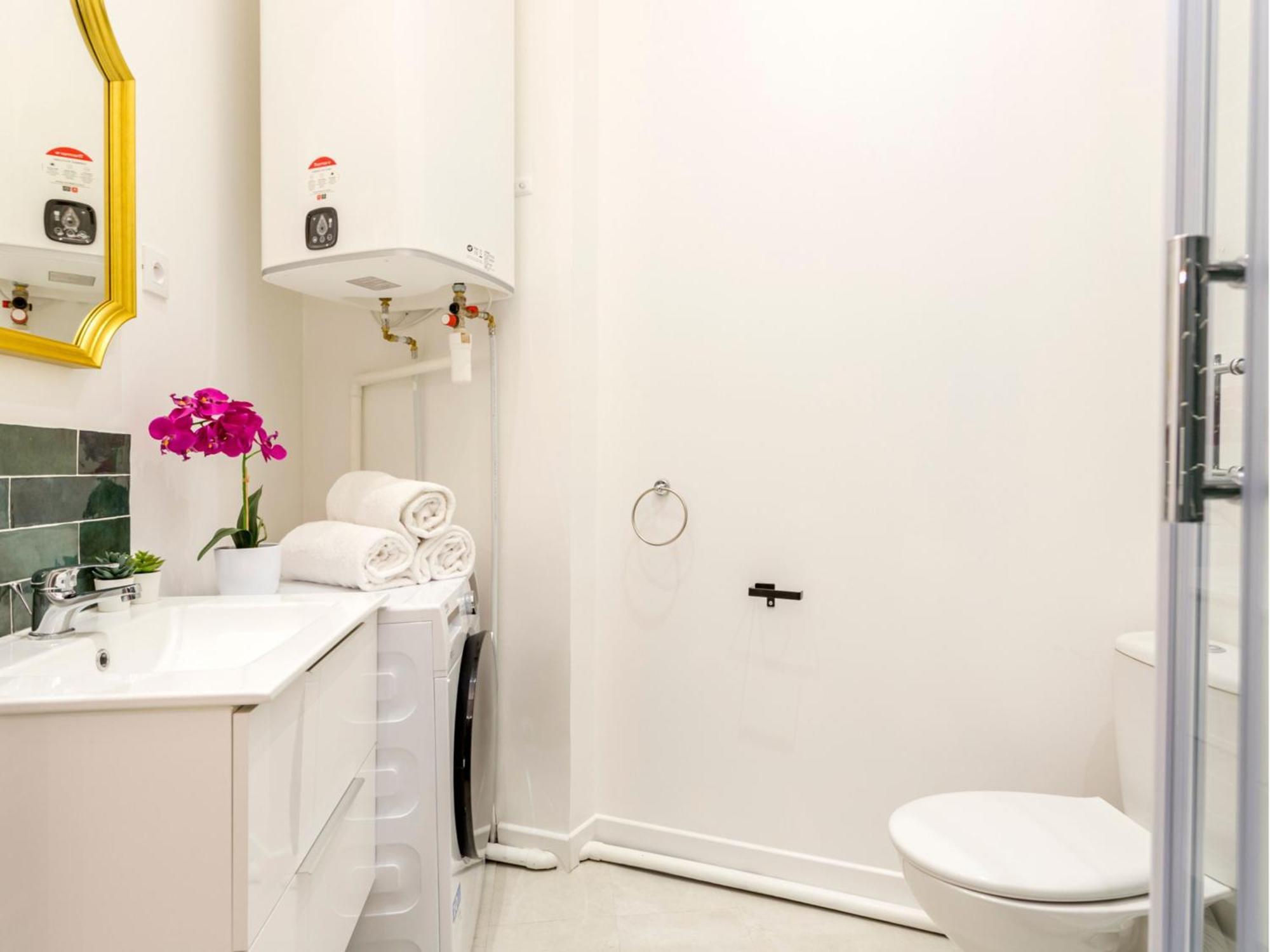 Cozy Apartment - Champs Elysees - Monceau Париж Екстериор снимка